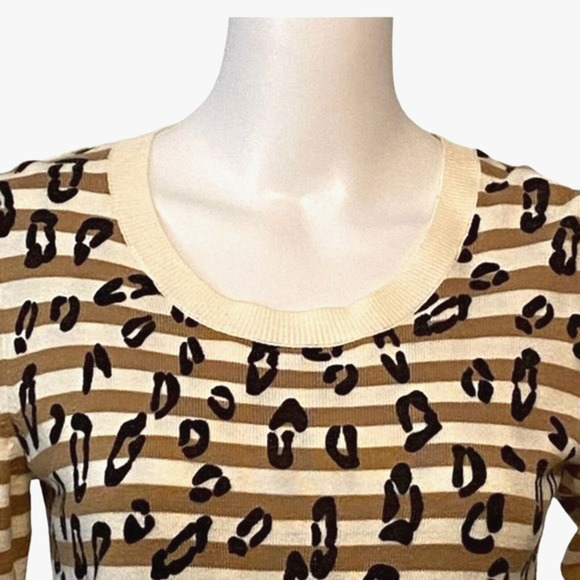 Banana Republic Sweater Womens Medium Tan Ivory Animal Print Stripe Fun Casual - Picture 4 of 6